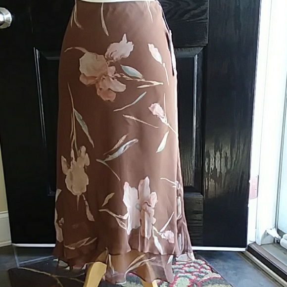 Ralph Lauren Dresses & Skirts - REDUCED! NWT Lauren Ralph Lauren silk skirt